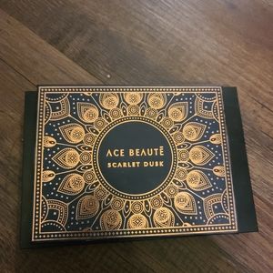 ACE BEAUTĒ scarlet dusk palette 💖SOLD